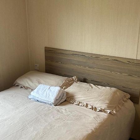 2Br-Sleeps6-Wifi-Freeparking-Holidaypark Clacton-on-Sea Exterior foto