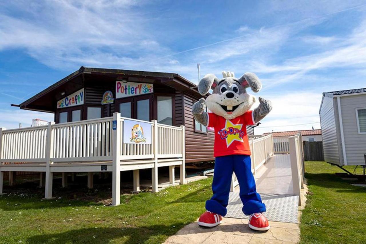 2Br-Sleeps6-Wifi-Freeparking-Holidaypark Clacton-on-Sea Exterior foto