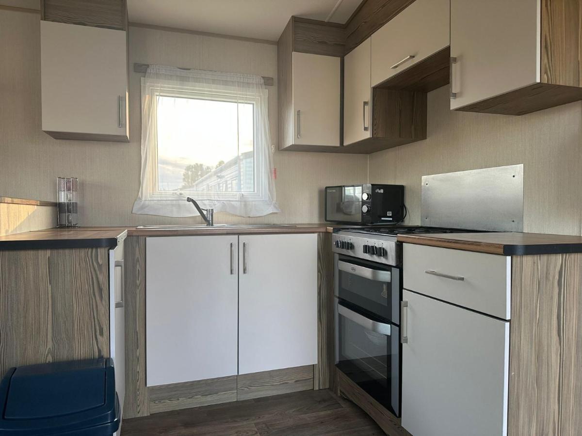 2Br-Sleeps6-Wifi-Freeparking-Holidaypark Clacton-on-Sea Exterior foto