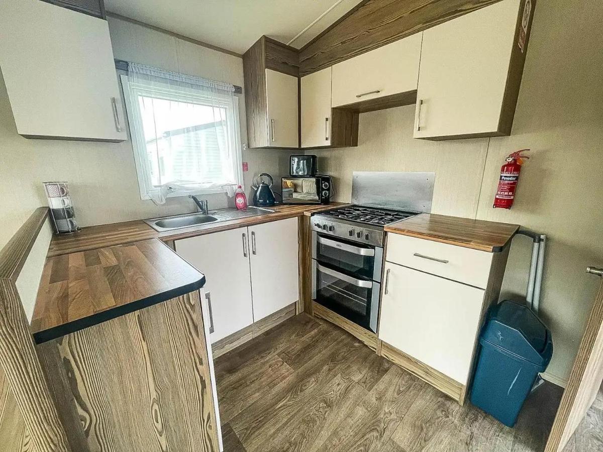 2Br-Sleeps6-Wifi-Freeparking-Holidaypark Clacton-on-Sea Exterior foto