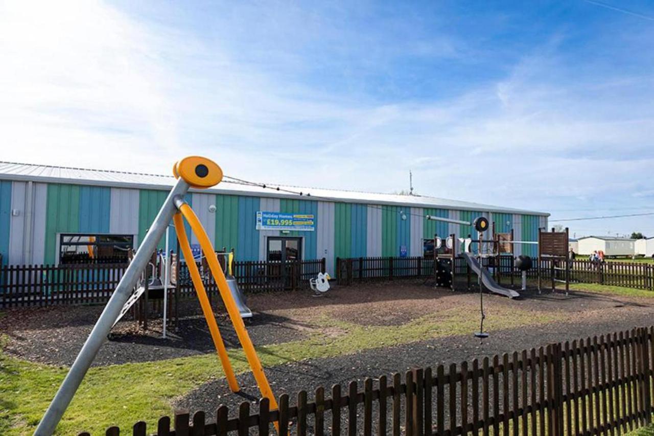 2Br-Sleeps6-Wifi-Freeparking-Holidaypark Clacton-on-Sea Exterior foto